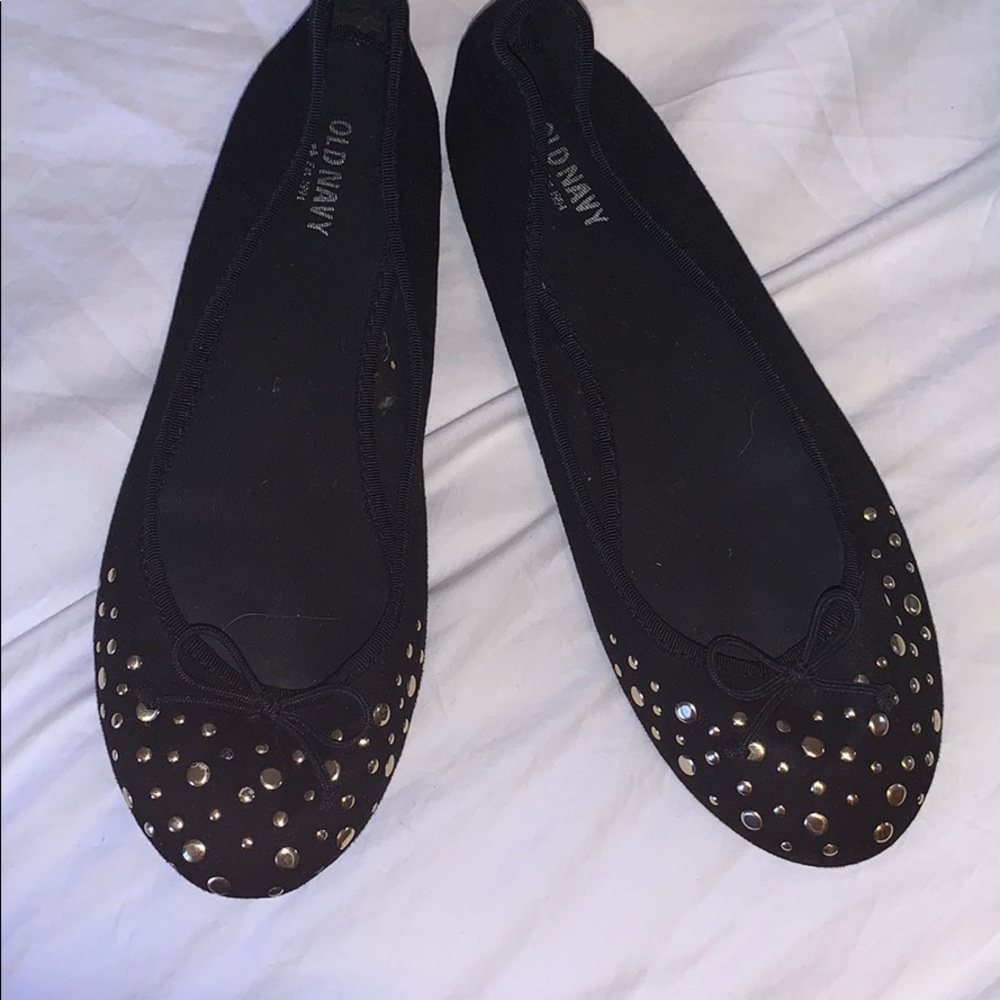 Black and gold flats